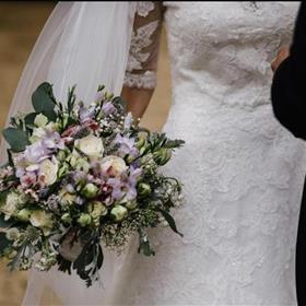 fwthumb    bridal-bouquet-cream-lilac-freesia-oxford-wedding-florist.jpg